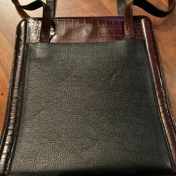 Bally Medium Size Purse - Picture 2 of 4